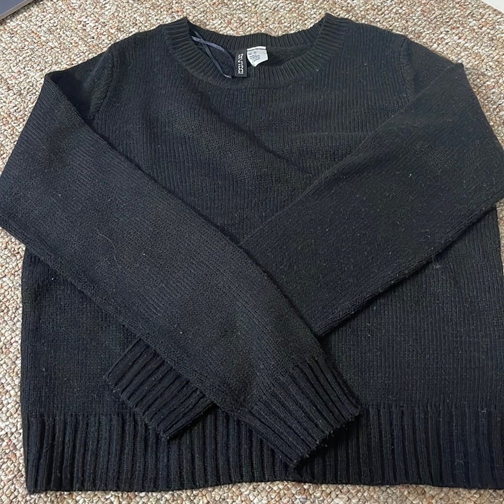 Black knitted sweater